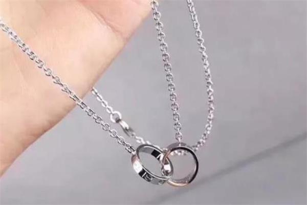 卡地亚和梵克雅宝哪个好 卡地亚和梵克雅宝哪个档次高 卡地亚和梵克雅宝哪个好 卡地亚和梵克雅宝哪个档次高