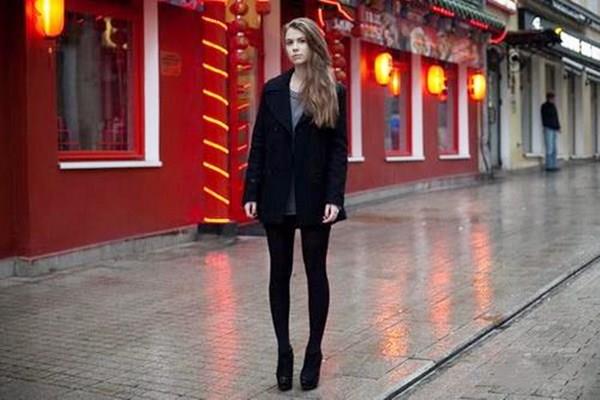 连体袜可以穿着睡觉吗 连体袜怎么分辨前后呢