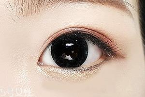 卧蚕笔什么颜色最自然?pony力荐魅惑金色 卧蚕笔什么颜色最自然?pony力荐魅惑金色