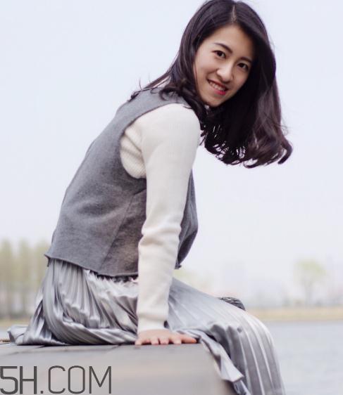 one more的衣服怎么样?one more衣服贵吗? one more的衣服怎么样?one more衣服贵吗?