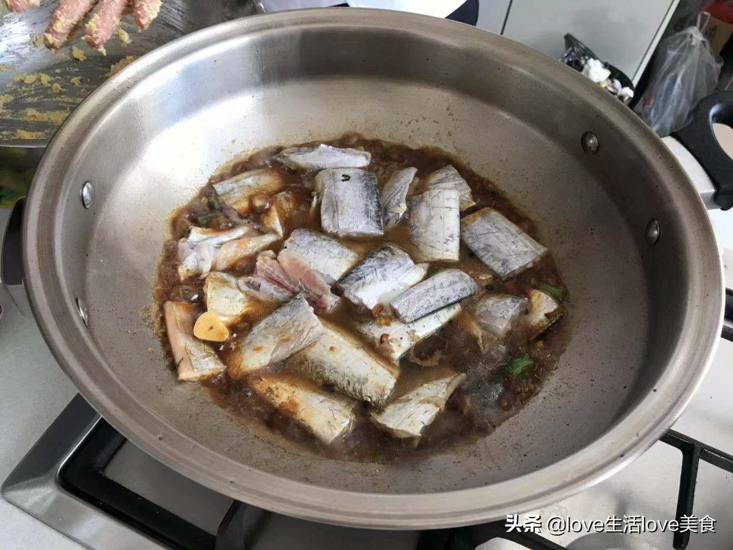 胶东人爱吃的鱼锅饼子,原来这么简单,好吃又实惠,一分钟学会