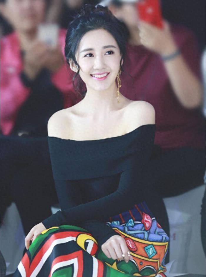 《新倚天屠龙记》殷素素的扮演者陈欣予，原来可以这么美！！！