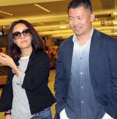 那英50岁富豪老公孟桐近照曝光,背景神秘身家巨富却低调无比!